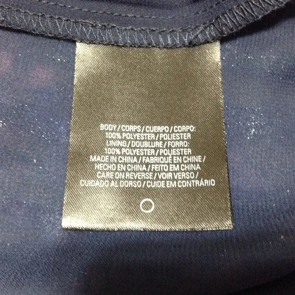 T Tahari Sleeveless Blouse Size Small NWT - Picture 7 of 7